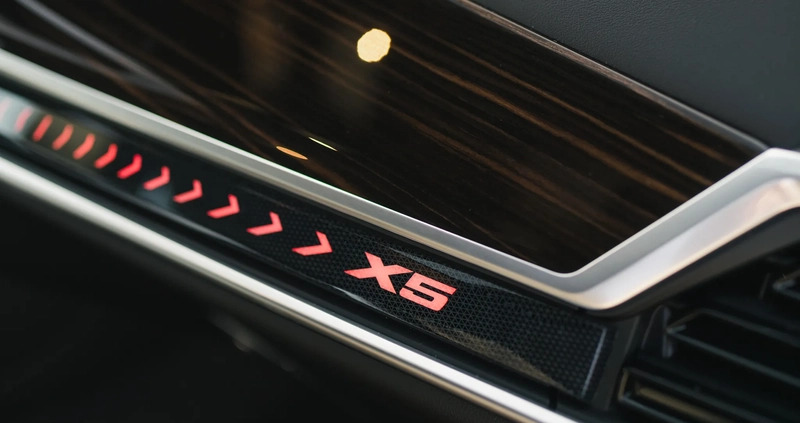 BMW X5 cena 369999 przebieg: 9682, rok produkcji 2023 z Radzymin małe 781